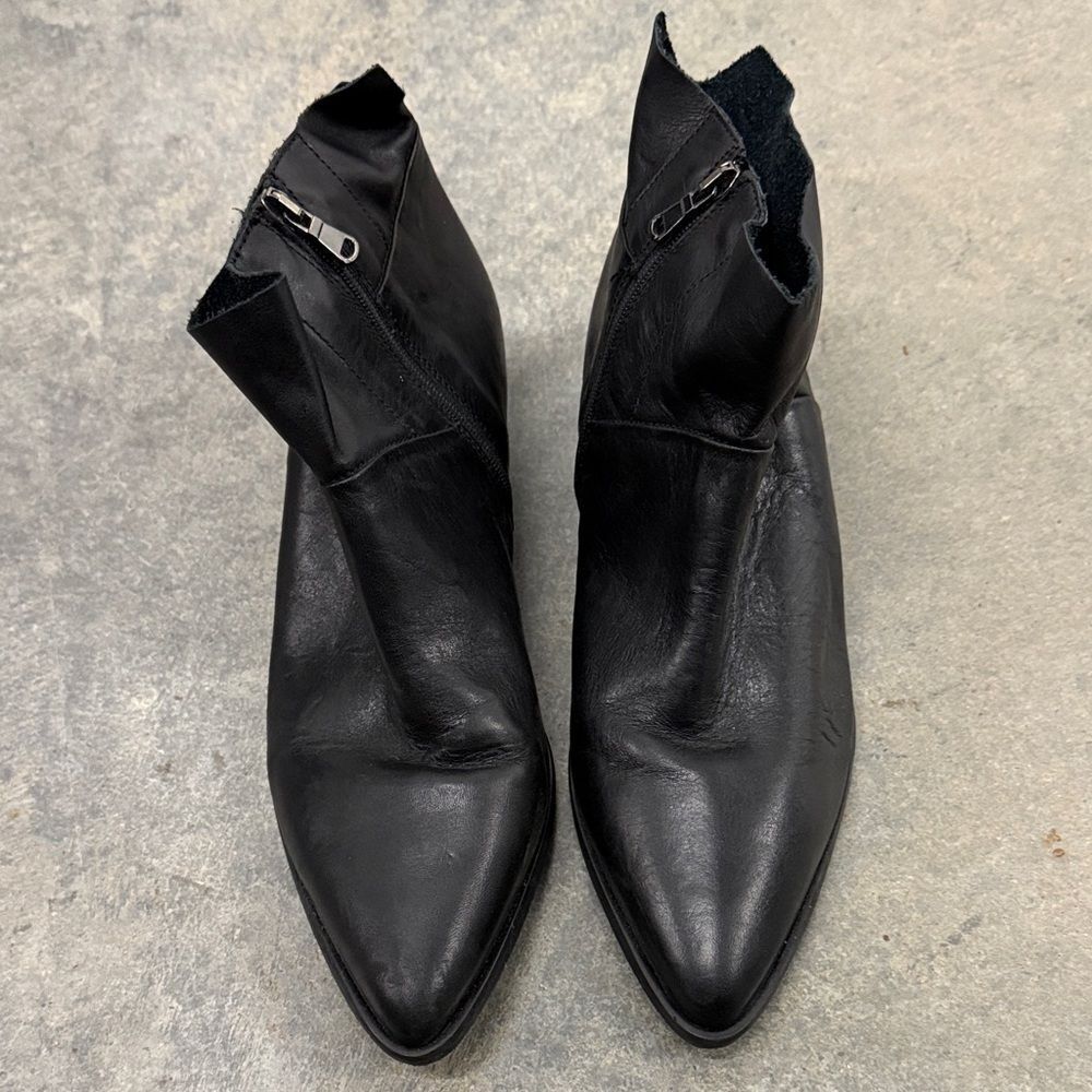 Fabianelli Black Leather Zipper Boots